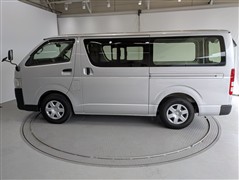 ハイエースバン DX