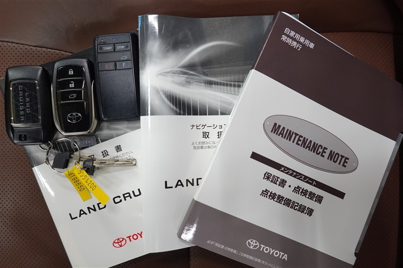 ランドクルーザー200 ZX（073011077820）の中古車 | トヨタ認定中古車