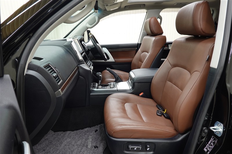 ランドクルーザー200 ZX（073011077820）の中古車 | トヨタ認定中古車