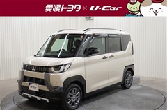 三菱　デリカミニ T プレミアム