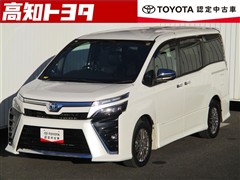 トヨタ　ヴォクシー HV ZSキラメキ3