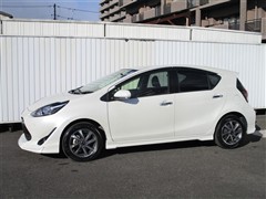 アクア Sスタイルブラック