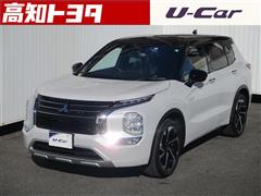 三菱　アウトランダーPHEV P 4WD