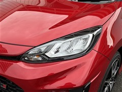 アクア GR スポーツ