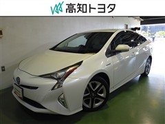 トヨタ プリウス A ツーリングセレクション
