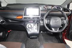 シエンタ HEV G クエロ