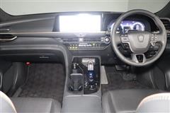 クラウン スポーツ HEV Z