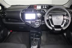 アクア S スタイルブラック