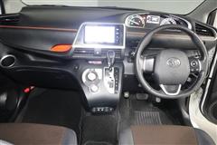 シエンタ HEV G クエロ