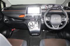 シエンタ HEV G クエロ