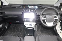 プリウス S セーフティプラス