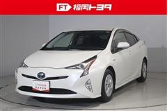 トヨタ　プリウス S セーフティプラス
