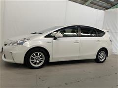 プリウスアルファ S