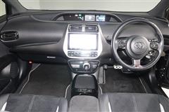 プリウスPHEV S GRスポーツ