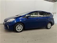 プリウスアルファ S