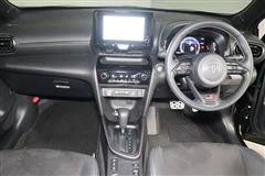 ヤリスクロス HEV GRスポーツ