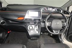 シエンタHEVファンベース G