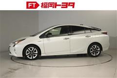 プリウス Sセーフティプラス2トーン