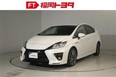 トヨタ　プリウス Sツーリング G's