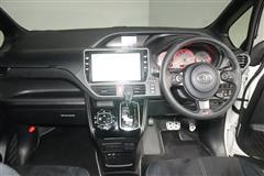 ヴォクシ- ZS GRスポーツ