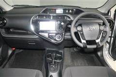 アクア S スタイルブラック