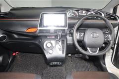 シエンタ HEV G クエロ