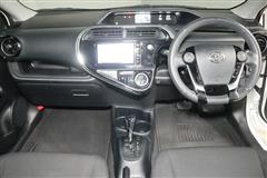 アクア S スタイルブラック