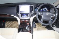 クラウンロイヤルHEV ロイヤルサルーン