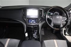 クラウンHEV アスリートS J/F