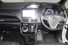 エスクァイア HEV GI