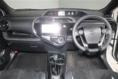 アクア G GRスポーツ