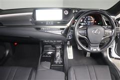 ES300h Fスポーツ