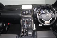 NX300h Fスポーツ