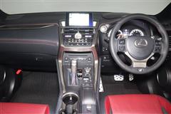 NX200t Fスポーツ