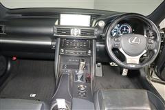 IS200t Fスポーツ