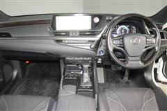 ES300h バージョンL