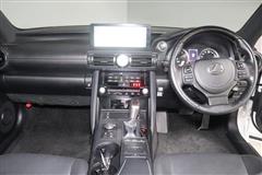 IS300h バージョンL