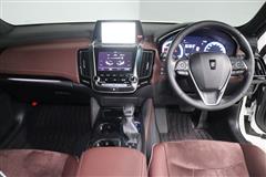 クラウン HEV RSアドバンス 4