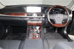 LS600h バージョンC Iパケ