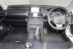 IS300h ヒョウジュン