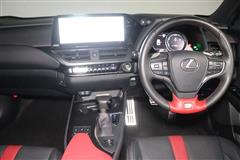 UX250h Fスポーツ Exp.
