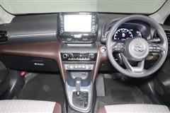 ヤリスクロス Z