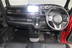 N-BOX カスタムG LターボHS