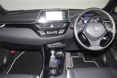 C-HR HEV Gモードネロ