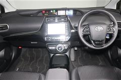 プリウスPHEV Sセーフティ PK