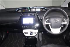 プリウス S セーフティプラス