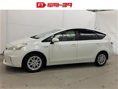 プリウスアルファ S