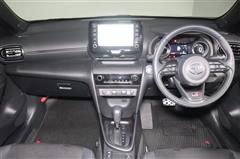 ヤリスクロス HEV GR スポーツ