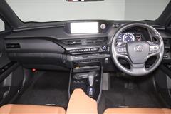 UX300e バージョンL