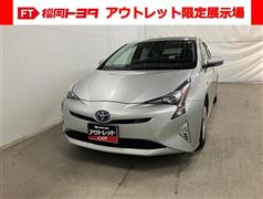 トヨタ プリウス Sセーフティプラス